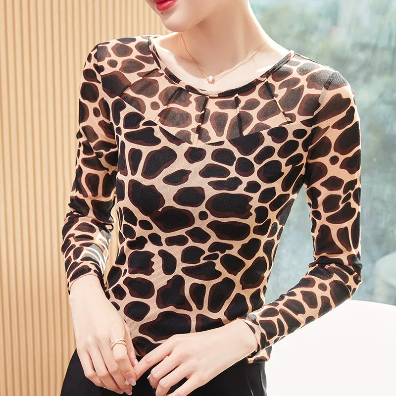 Женская футболка с длинным рукавом стрейчевая рубашка леопардовым принтом