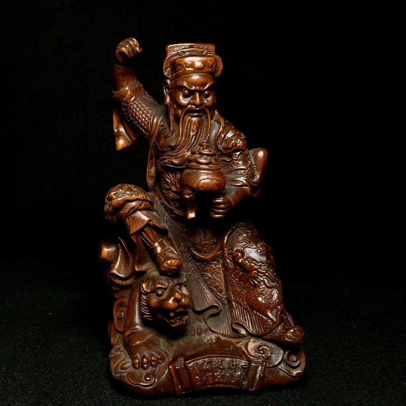 

Статуя Бога Уолта из самшита