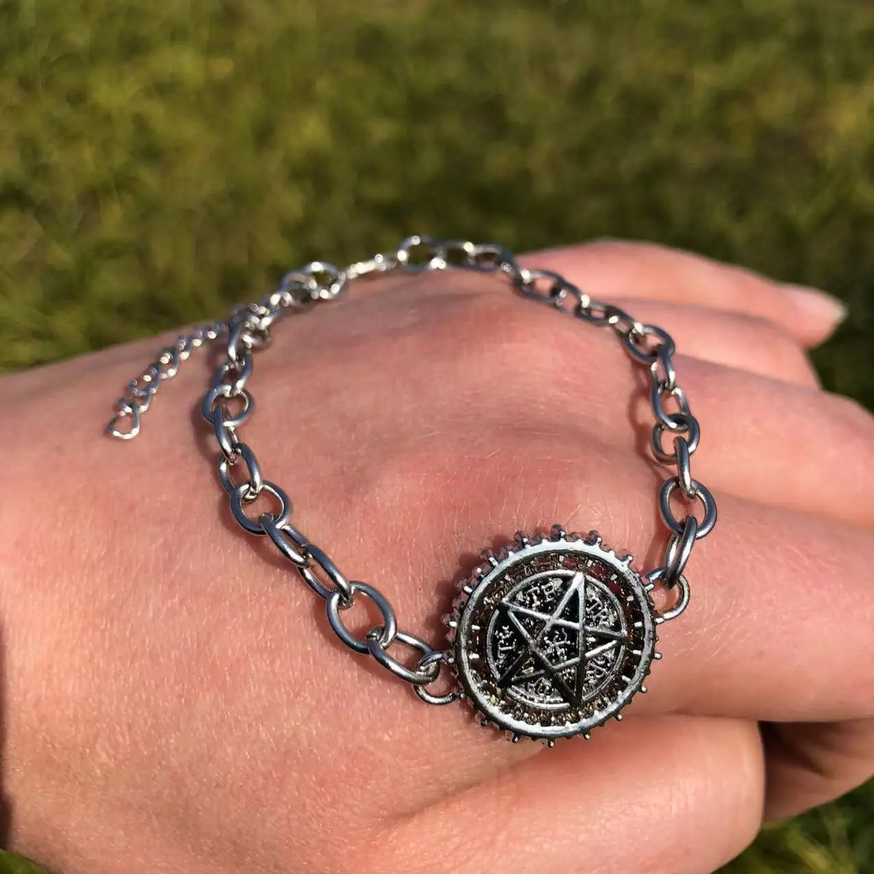 Женский браслет с сапфиром в форме орла