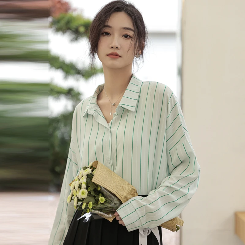 

2022 Spring Women's New Long-Sleeved Chic Design Niche Top Vertical Striped White Apricot Shirt Women's