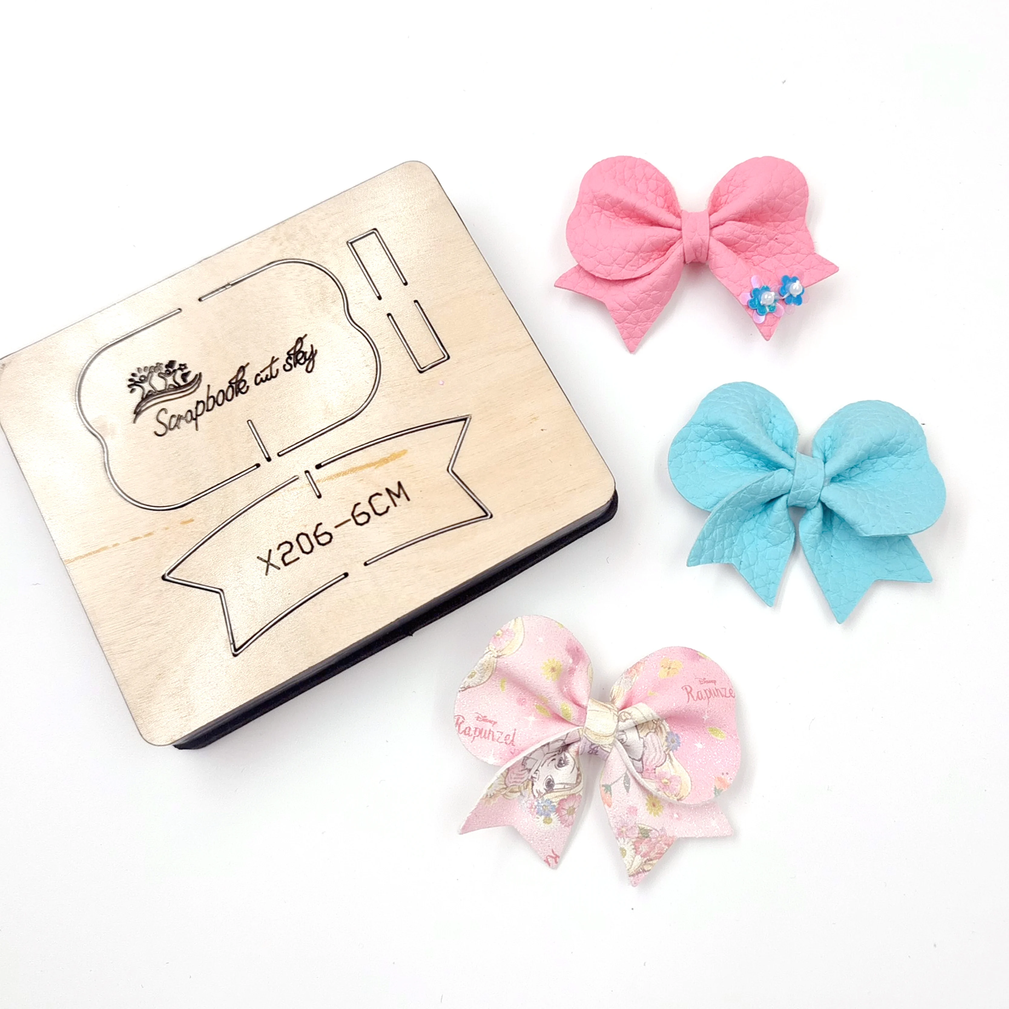 

Scrapbookcutsky-SC153 Bow Wood Cutting Die Is Used With Most Machines.