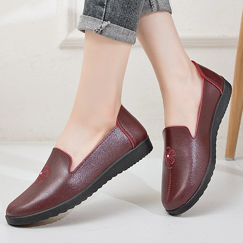 Туфли для мам, обувь на мягкой подошве для женщин среднего и пожилого возраста, удобная и нескользящая обувь, повседневная обувь для женщин