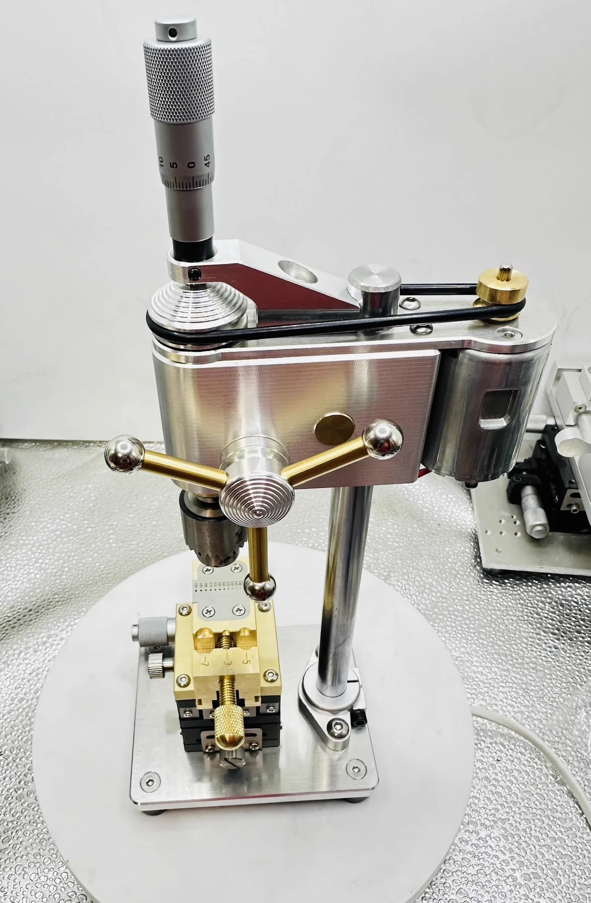 Инструменты для ремонта часов Прецизионная настольная дрель Можно сверлить