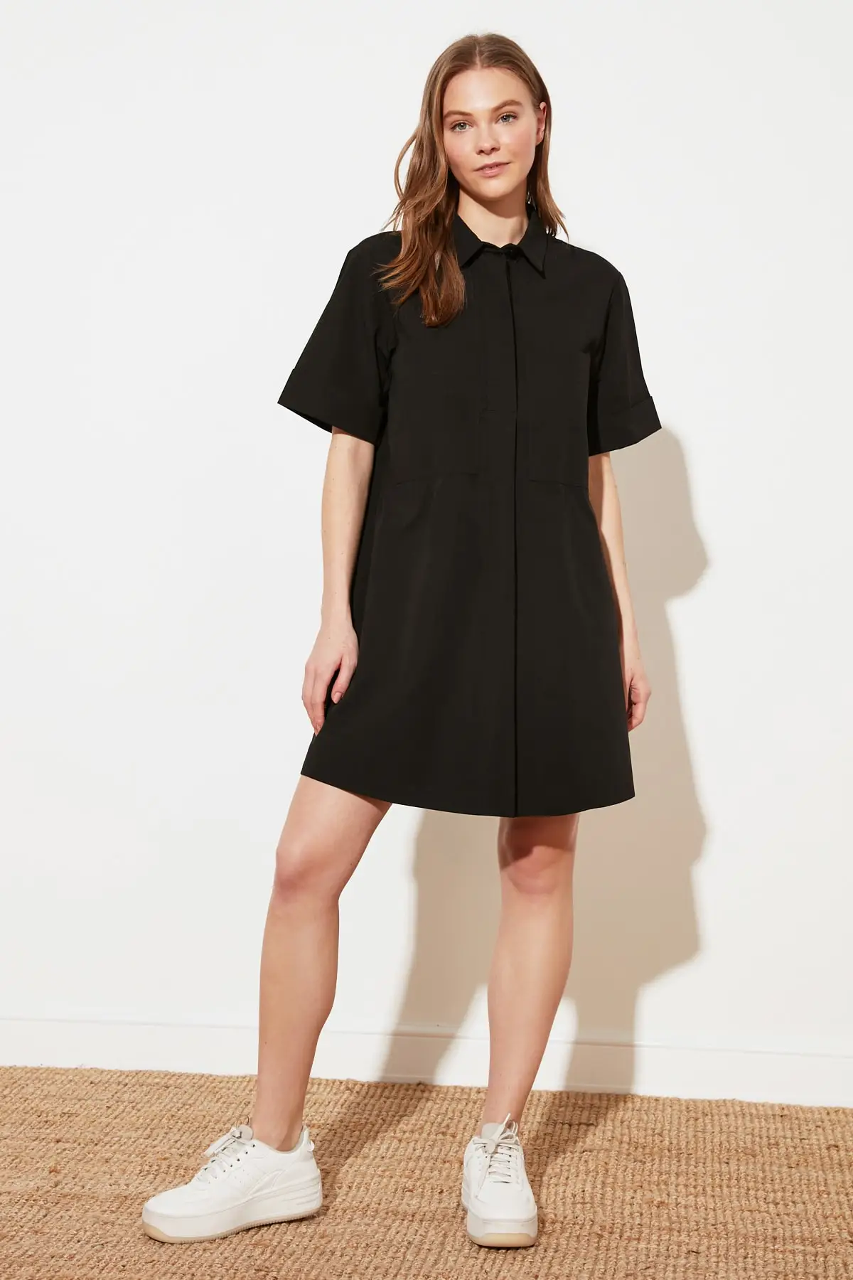 

Trendyol Wide Cut Pocket Detail Shirt Dress TWOSS21EL1912