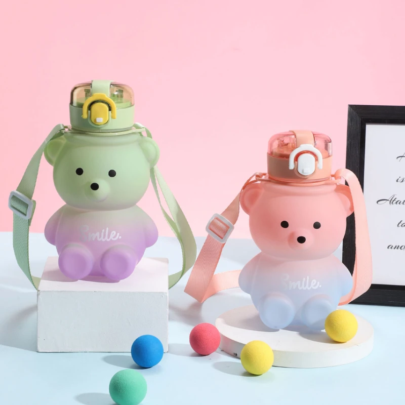 

800ML Gradient Bear Shaped Water Bottle Cute Plastic Sports Cup Kid School Bottle with Straw Girl's Water Kettle Drinking Mug