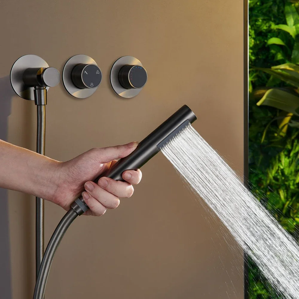 Wanna Okrągły zestaw prysznicowy W ścienny prysznic Głowica filtra Szczotkowane złoto Muzułmański Nowoczesny