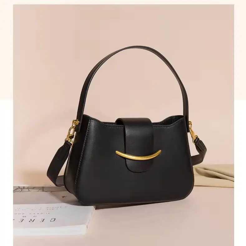 

Fashion Women's Bag High-end Luxury Leather Women's Bag 2022 New One-shoulder Women's Bag Smiley Face Hand-held Diagonal Bag