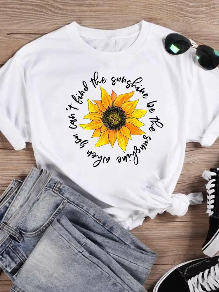 

Футболка женская с коротким рукавом и принтом, милая мультяшная рубашка с цветочным принтом и надписью, модная одежда с графическим принтом...