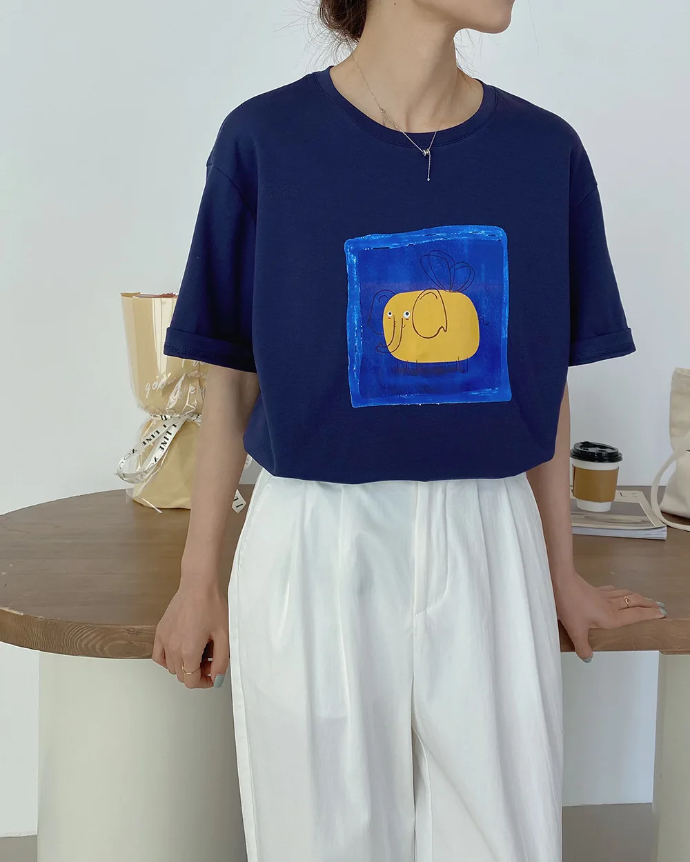 

Футболка женская летняя хлопковая с принтом и графическим принтом