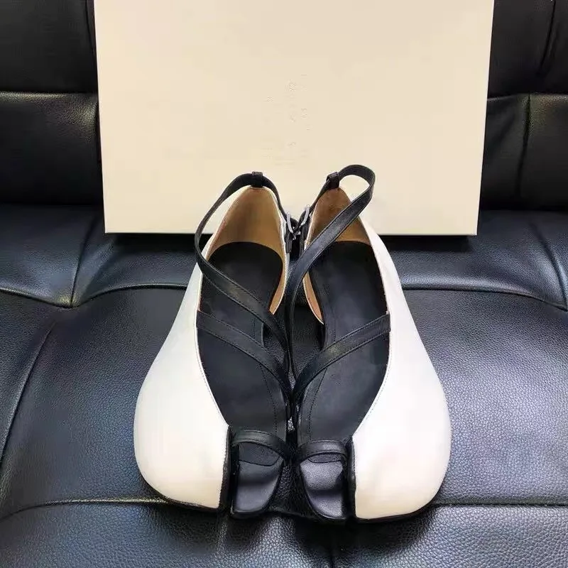 Spring Summer 2023 New Cross Buckle Versatile Flat Sandals Women's Split Toe Flat Heel Cut Out Square Head Women Concise Shoes