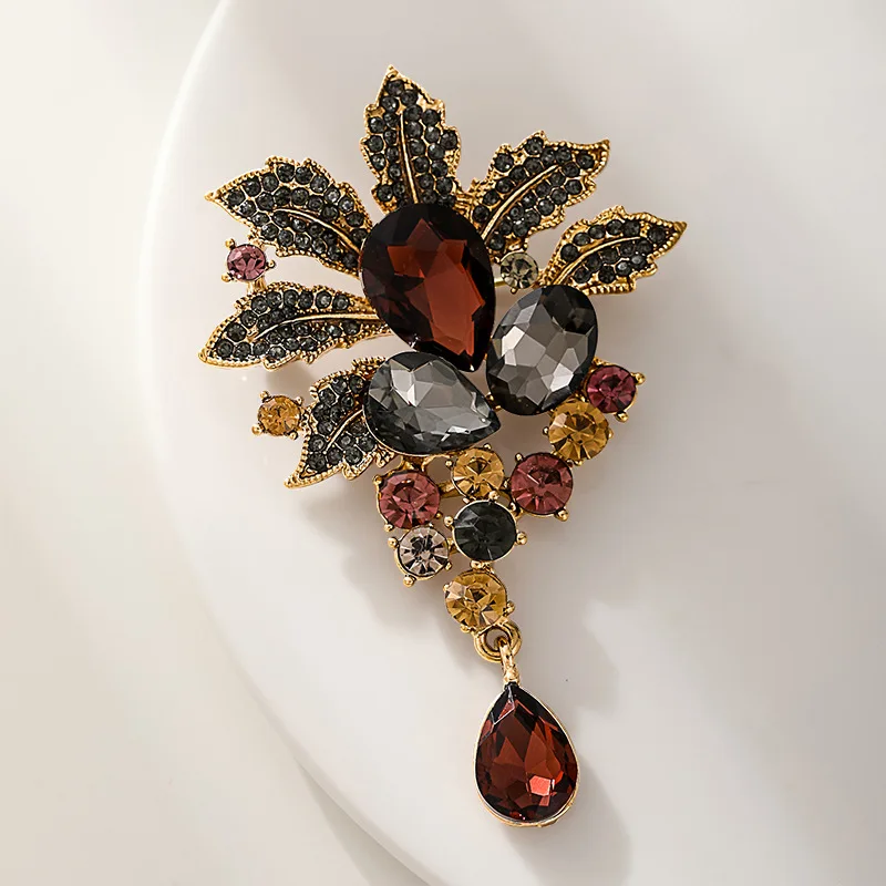

Vintage Crystal Leaf Pendant Brooch Luxury Plant Brooches for Women Fashion Coat Corsage Creative Pin Exquisite Jewelry