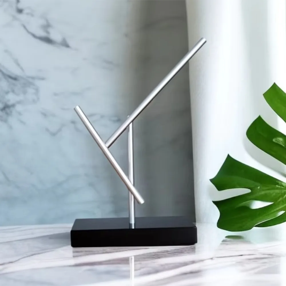 Металлическая фигурка человека Хаоса