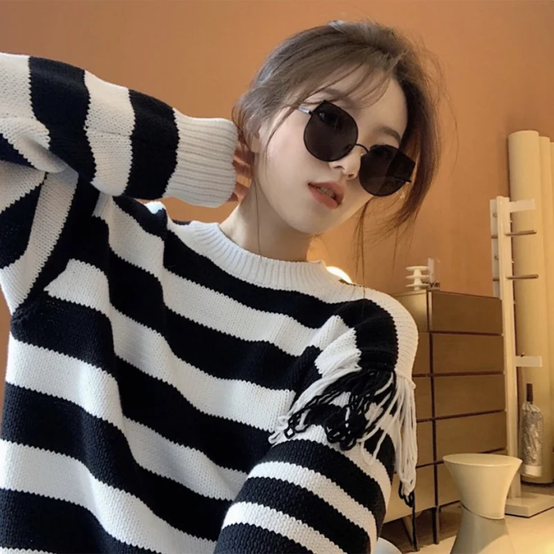 Yuumi   Dans Sunglasses For Women Mens Black Eyewear Cat eye MGlasses Spy Fashion Oversized Luxury Designer Brand Jennie