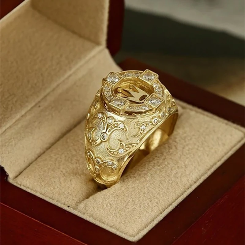 

New Gold Plated Crown Ring Men's European and American Vintage Engraving Full Diamond Domineering Men's and Women's Ring