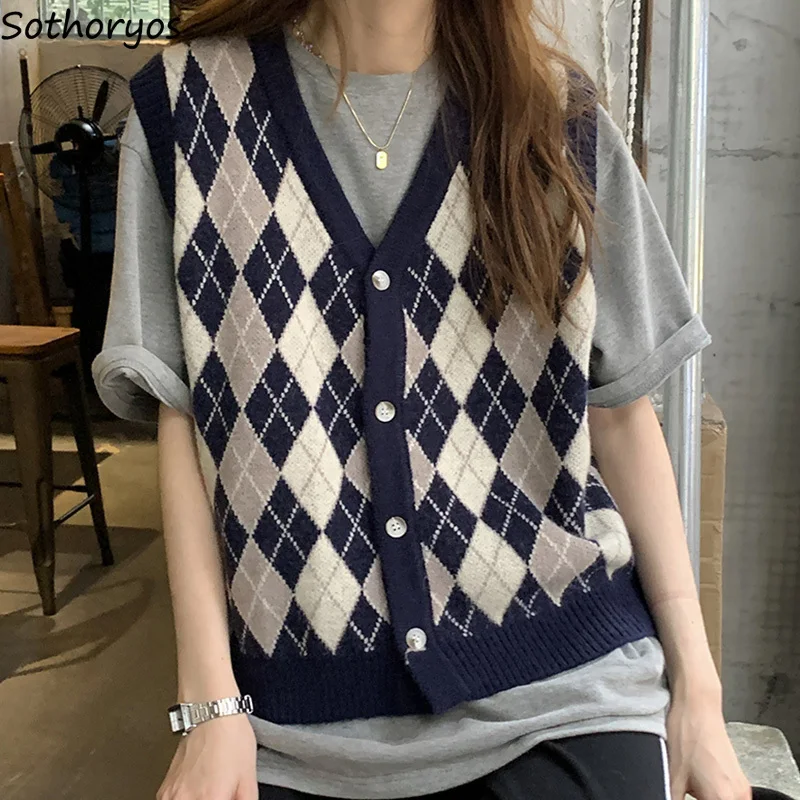 

Sweater Tank Top Women Argyle Loose Casual Classic Elegant Single Breasted Pullover Retro Fashion Chic College Women