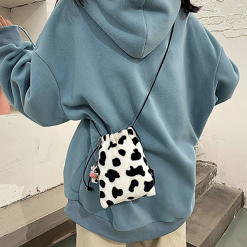 

1PC Crossbody Fashion Handbag Milk Plush Cow Printed Money Pouch Leopard Drawstring Bags Bucket Girl