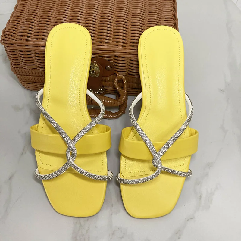 

2022 Women Slippers Sandles Fashion Light-Footed Slipper Sandals Sequins Shoes Woman Flip Flops Beach Sandal Summer Slides
