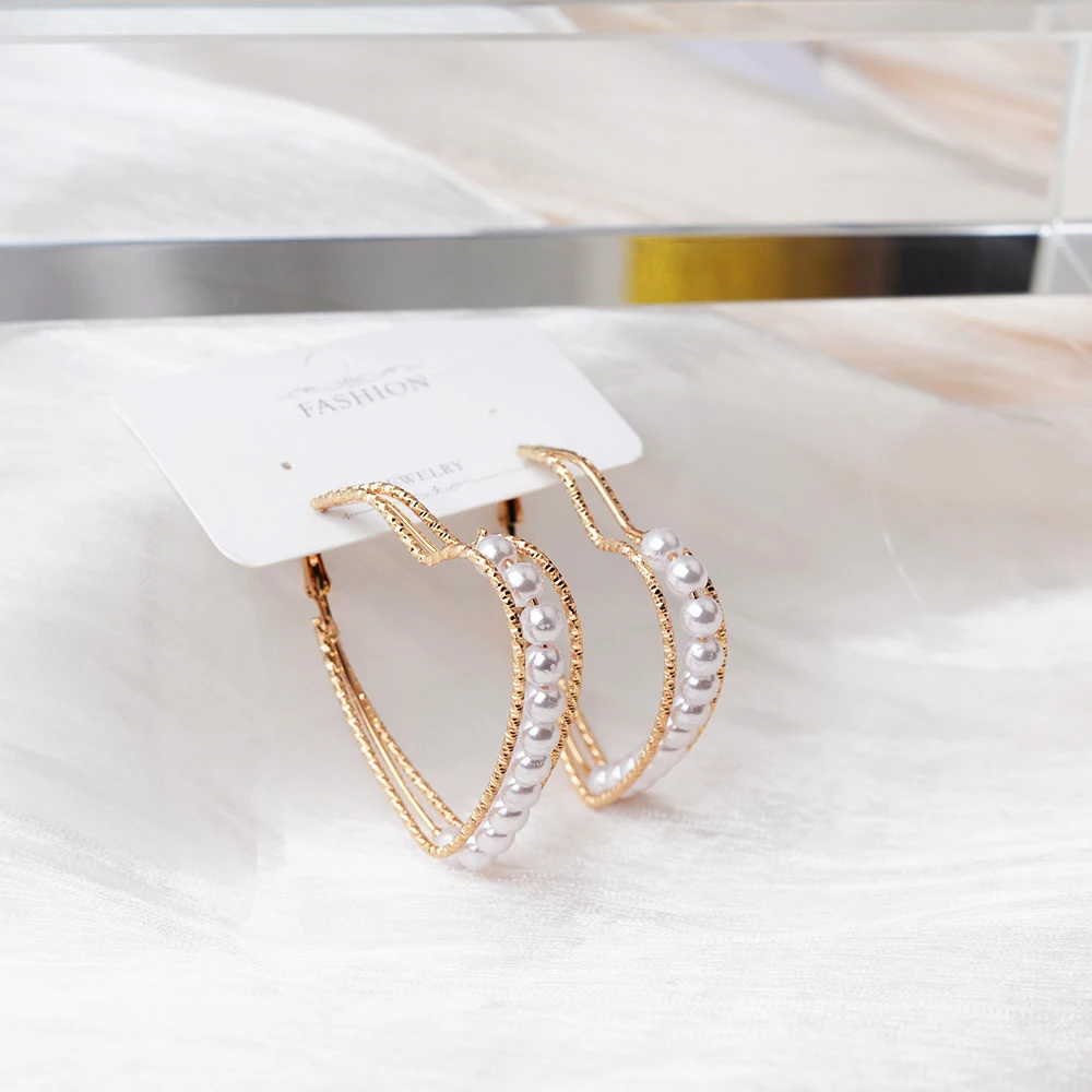 

Big Love Heart Shape Imitation Pearl Hoop Earrings for Women New Temperament Gold Color Three Layers Alloy Wedding Jewelry 2023