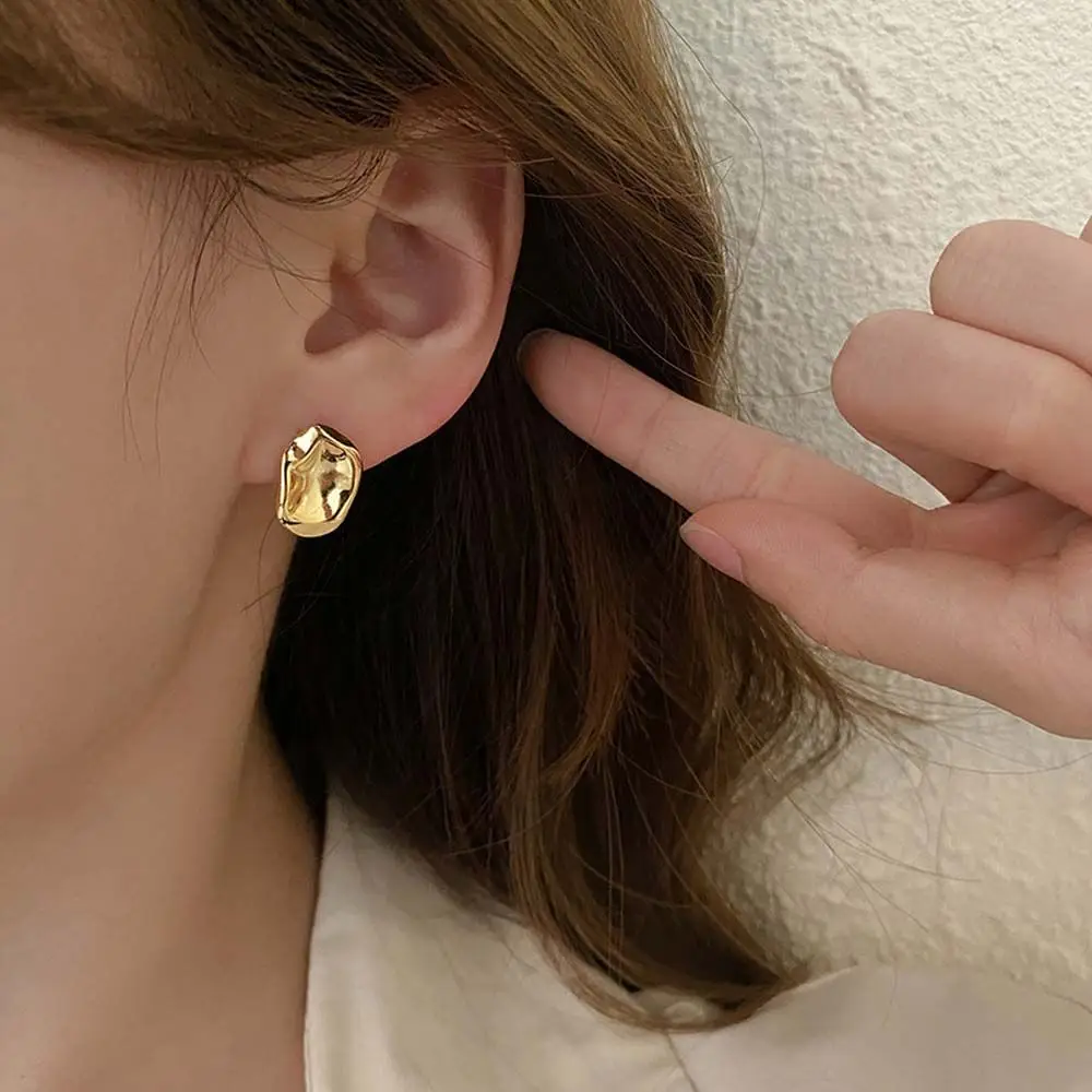 

Vintage Irregular Gold Color Metal Stud Earrings Handmade Hammer Surface Design Ear Accessories Women Stud Earrings