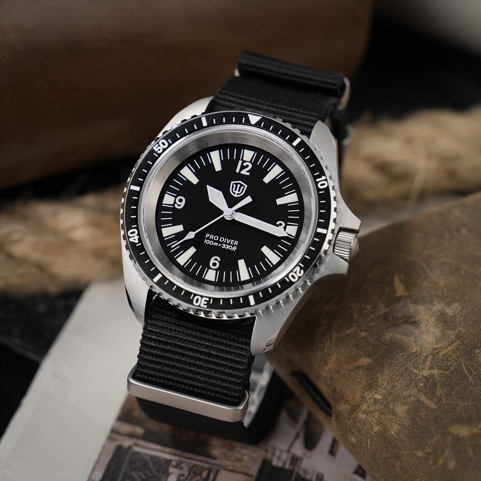 Фото Watchdives WD1980 V3 Винтажные часы VH31 Кварцевый механизм Часы из нержавеющей стали Светящийся сапфир 10 бар Водонепроницаемые наручные часы №5