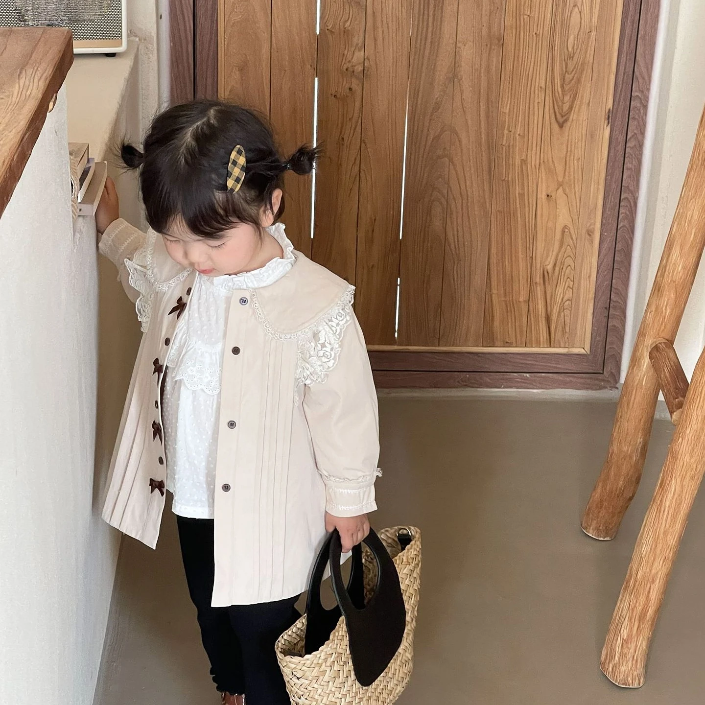 

Girls' Cardigan Jacket Children's Jacket Baby Bottoming Long-Sleeved Outwear Clothes for Kids Coat Lace Lapel Top