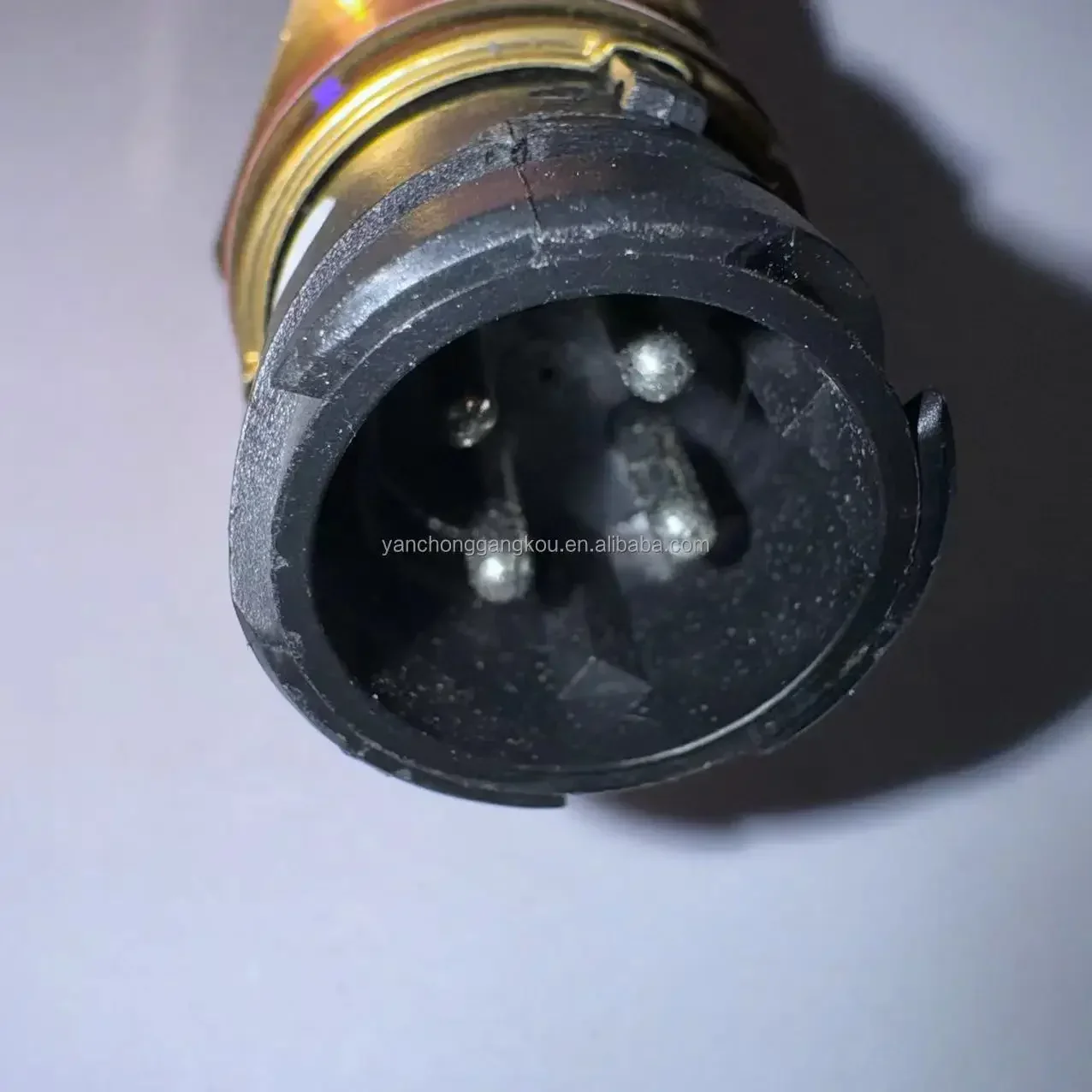 Кальмар 923976 .0303 ДАТЧИК ДАВЛЕНИЯ МАСЛА ICM 2019038 1077574