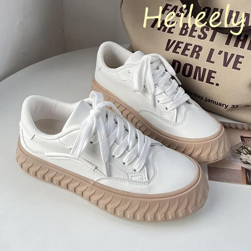 

Кроссовки женские резиновые, на плоской платформе, 3,5 см