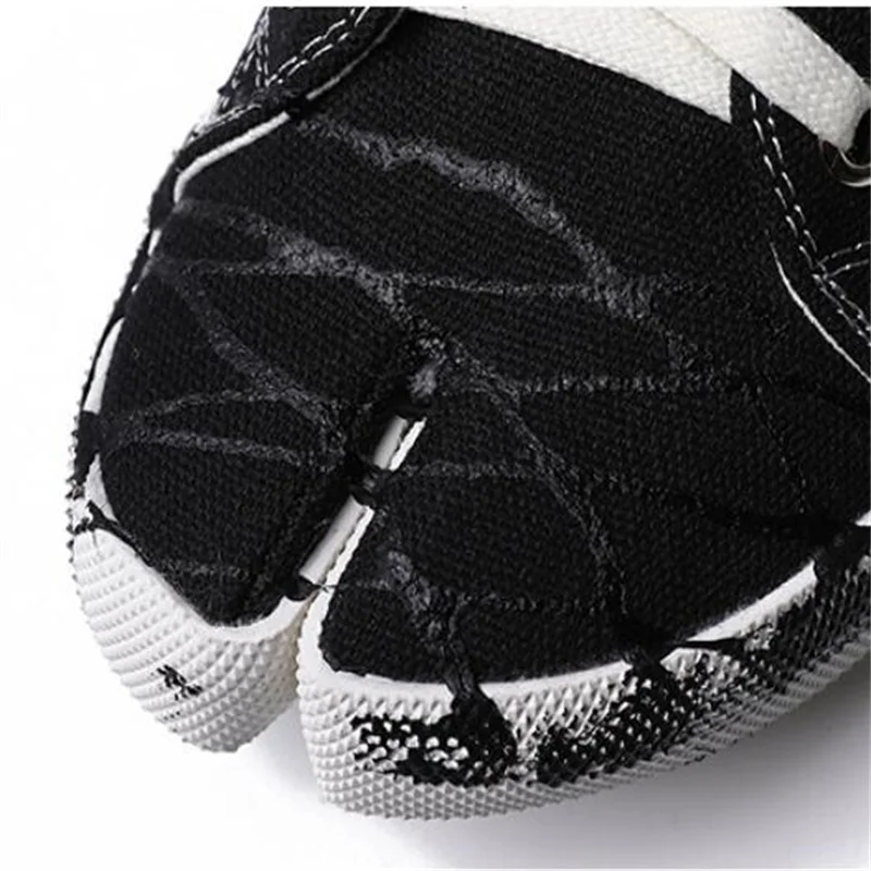 Splashing Ink Split Toe Shoes Women's 2023 Retro Lowtop Sneakers Shoes For Women Canvas Round Toe Cross-tied Causal Flats Shoes