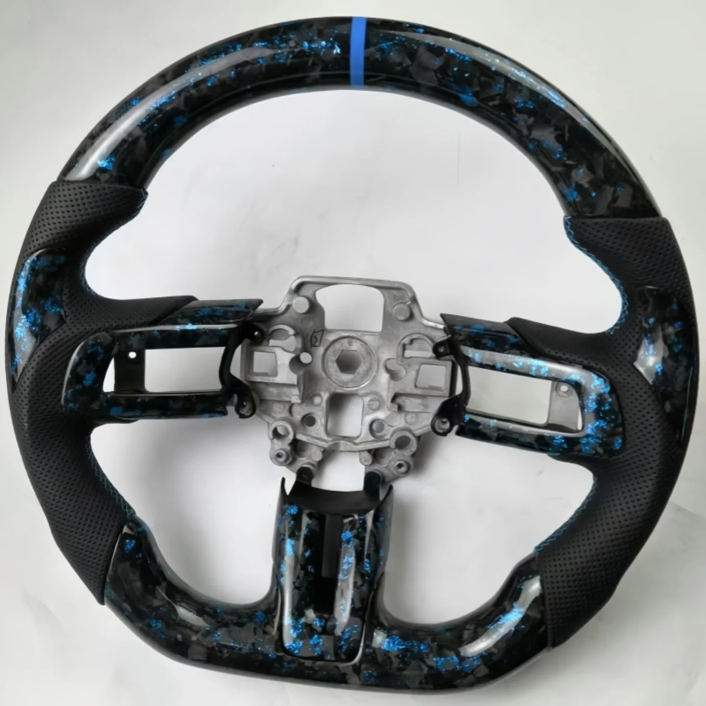 Фото Руль для Ford Mustang S197 Series 2005-2014 5.0L GT GT500 GT500KR RTR Shelby Super Snake, кастомизированный, из углеродного волокна №3