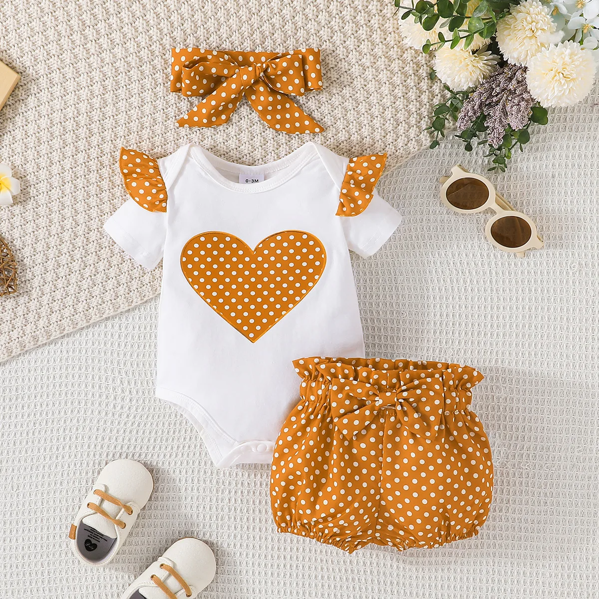 

PatPat 3pcs Baby Girl 95% Cotton Heart Graphic Ruffle Short-sleeve Romper and Polka Dots Bloomer Shorts & Headband Set