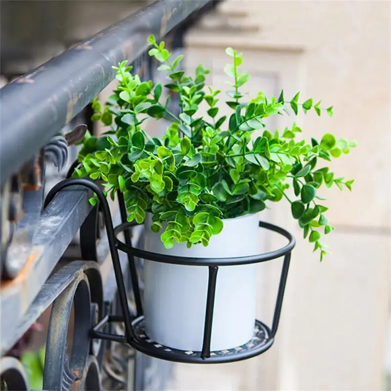 

1PC Outdoor Hanging Basket Plant Iron Racks Fence Balcony Round Flower Pot Baskets Fence Outdoor Window Bonsai Stand Decoration