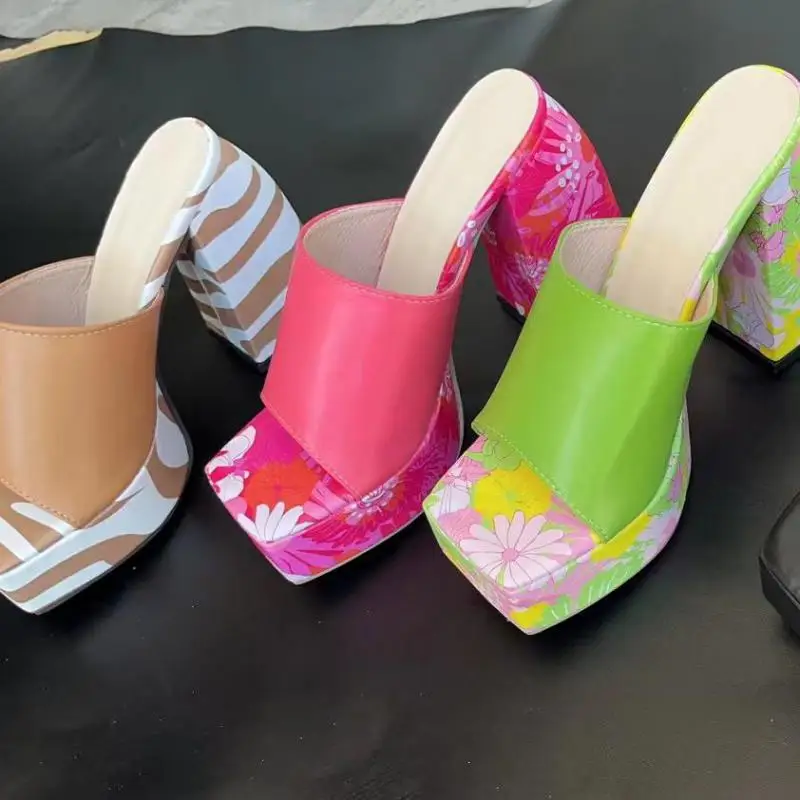 

2022 new square thick bottom big thick heel one word slippers female independent station foreign trade big size high heel