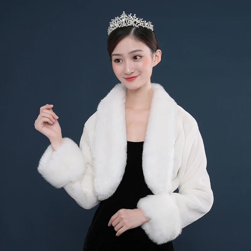 

Белая свадебная куртка-болеро из искусственного меха, дешевая зимняя меховая накидка с длинным рукавом и открытым спереди, накидка для свад...