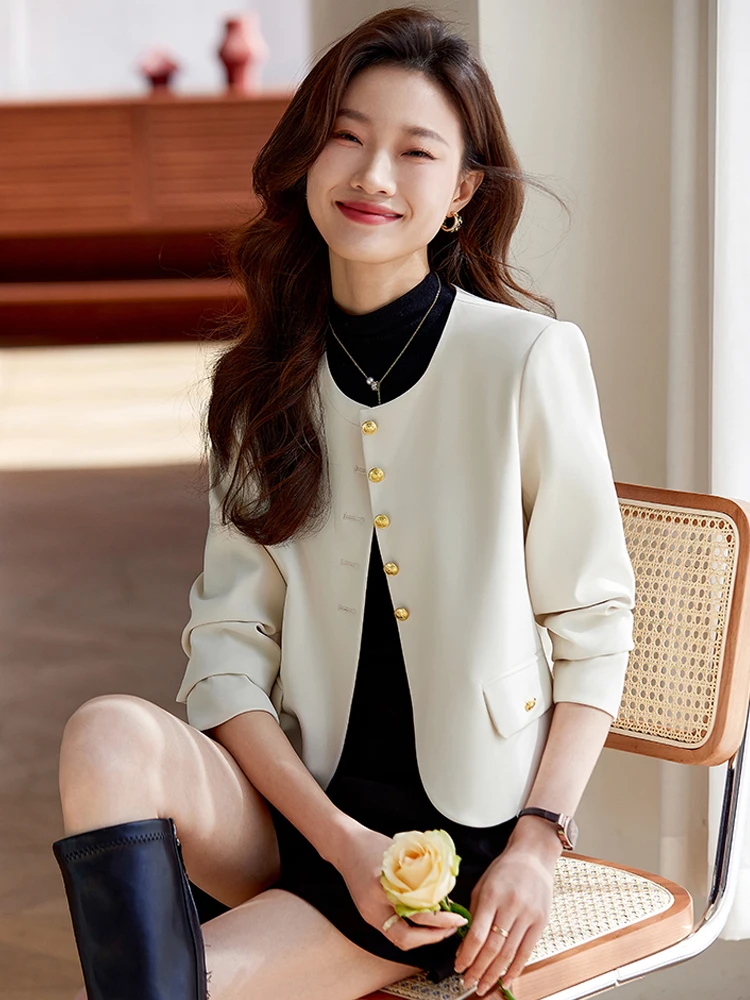 Кремово-белая изящная верхняя одежда женская осенняя Новинка 2024 маленький