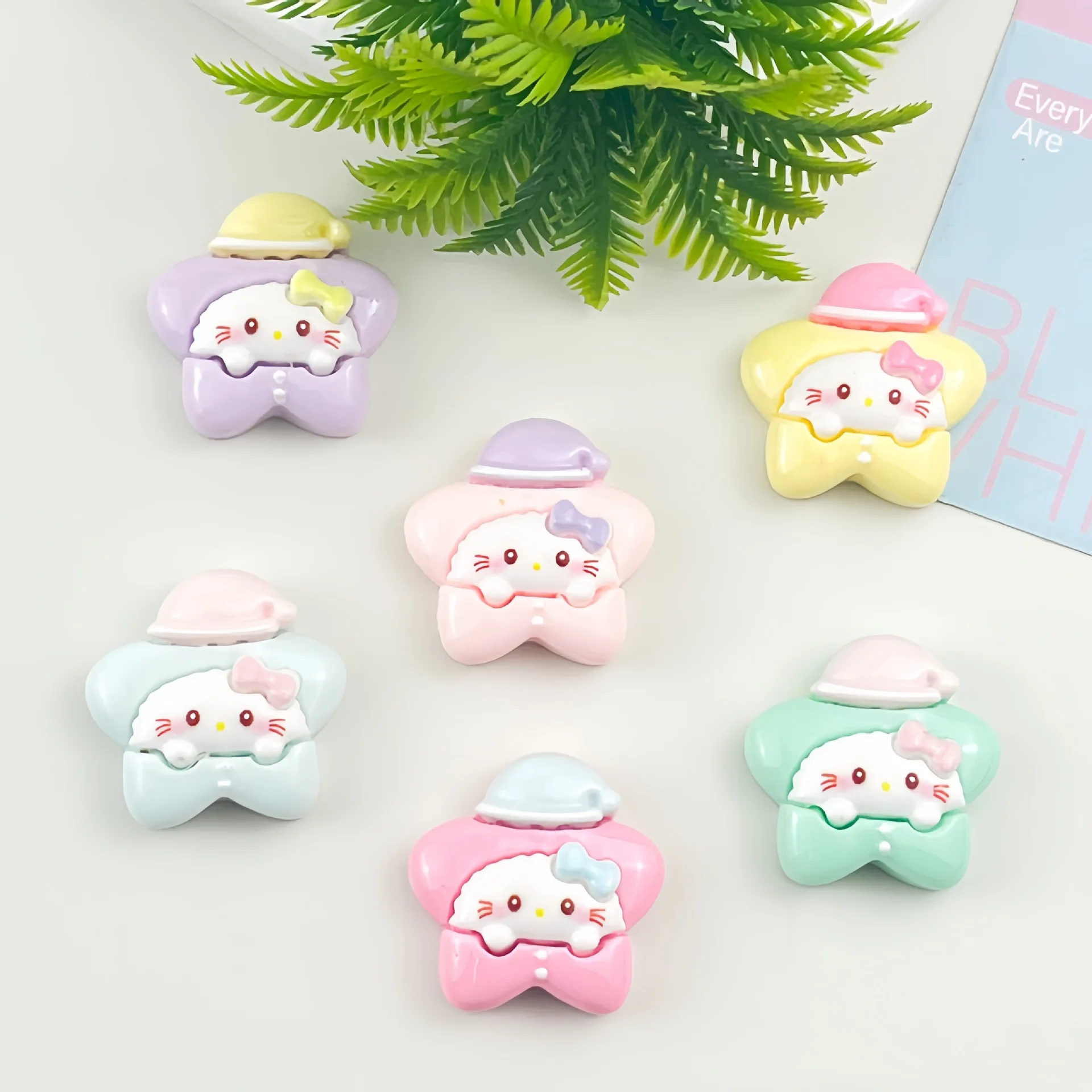 Фото Милые плоские фигурки из смолы Sanrio Kulomi Melody Series для декора холодильника, скрапбукинга, чехлов для телефонов, головных уборов, сережек и поделок своими руками №5