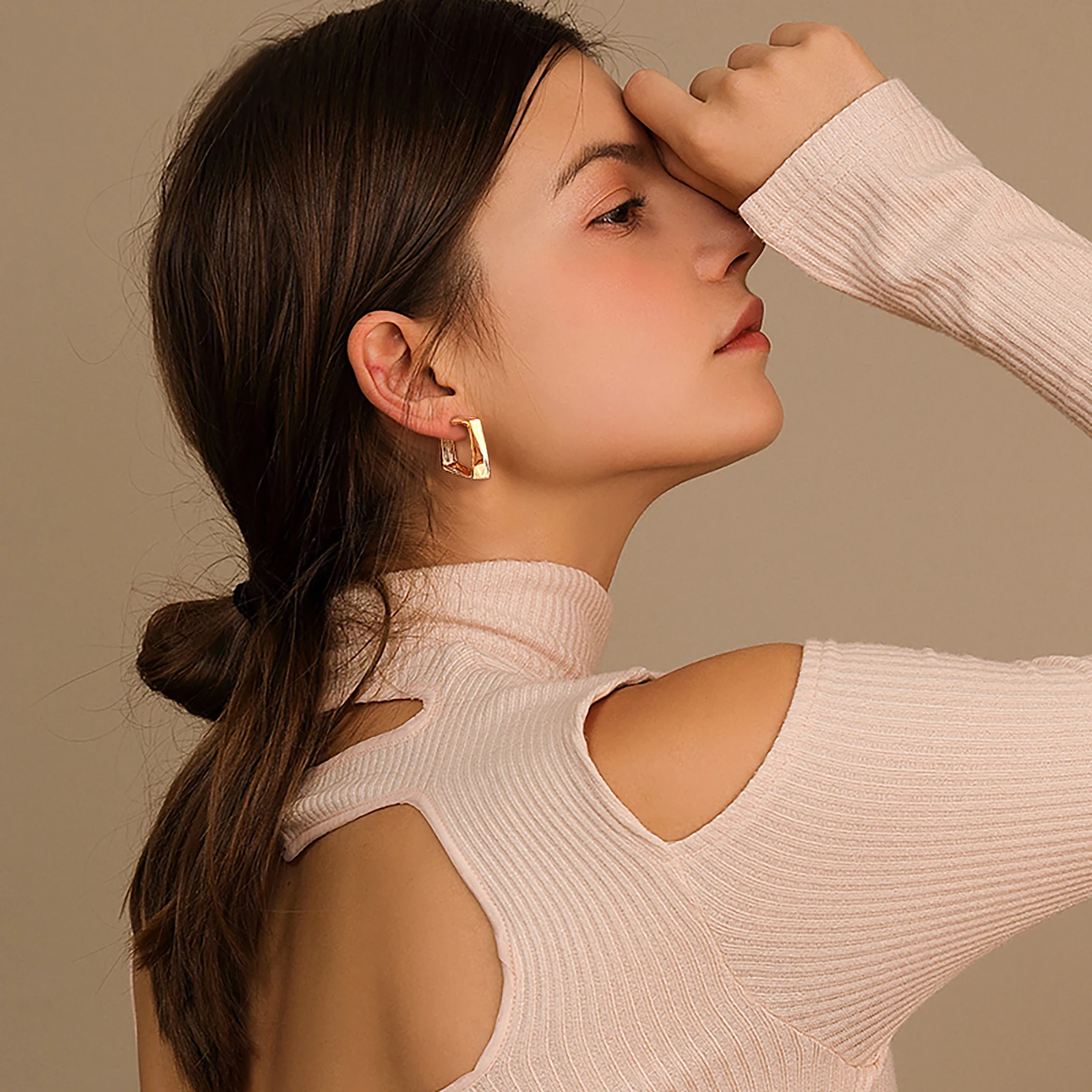 

Прямоугольные открытые обручи, квадратные серьги для женщин, маленькие ушные аксессуары