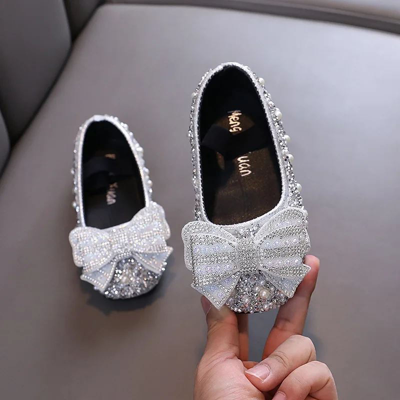 Autumn New Girls Flat Leather Shoes Baby Kids Party Children Glitter Butterfly Wedding J315