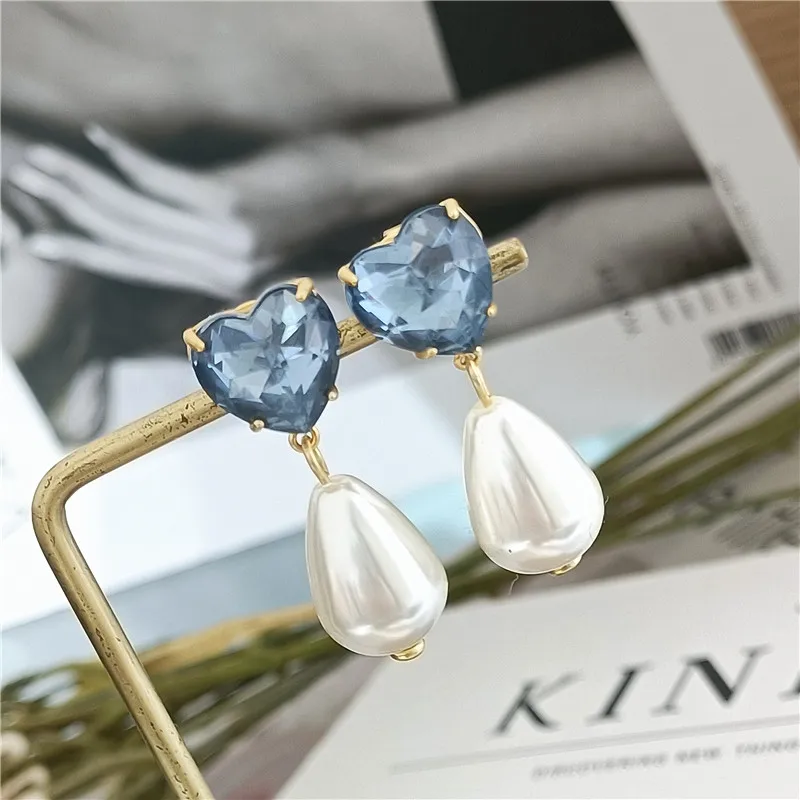 

Серьги-капельки с жемчугом