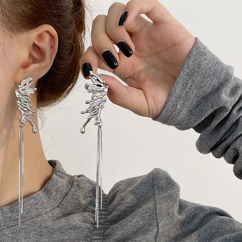 

Long three-dimensional butterfly fringe earrings metal wind niche design fringe earrings earrings wholesale
