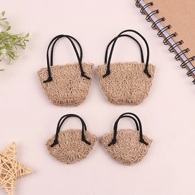 

Miniature Dollhouse Weave Handbags Dollhouse Straw Shoulder Bag Summer Beach Weaving Bag Dolls Accessories