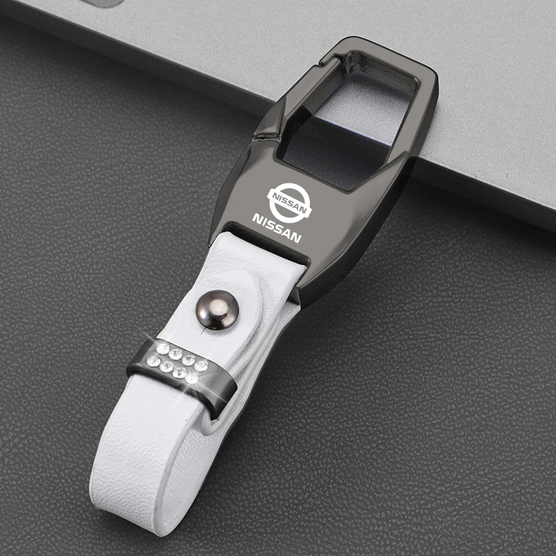 

Брелок из сплава, автомобильные эмблемы, брелок для ключей, украшение, кулон, кожаный брелок для Nissan Juke Qashqai Pulsar Sentra Altima Patrol Nismo