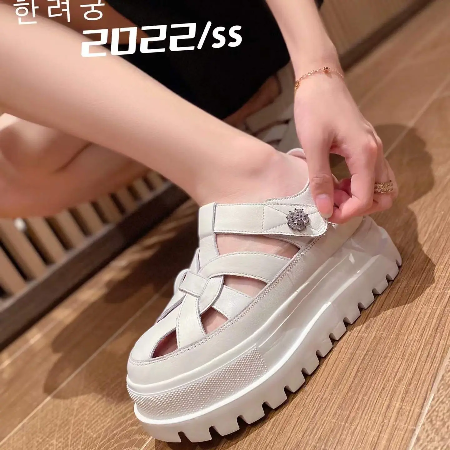 

Clogs Wedge Comfort Shoes For Women Roman Sandals Summer Casual Shoes All-Match High Heels Platform Gladiator Fashion Girls 2022