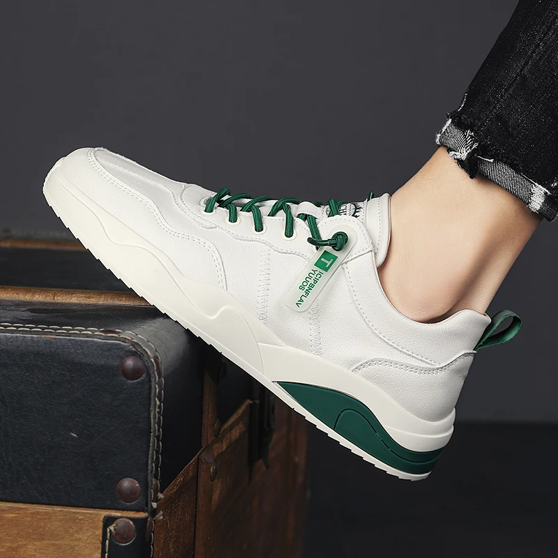 

2022 Spring New Men Shoes Fashion Korean Style Casual Sneakers Comfortable Skateboarding Shoes Male Lace Up Flat Walking Sneaker