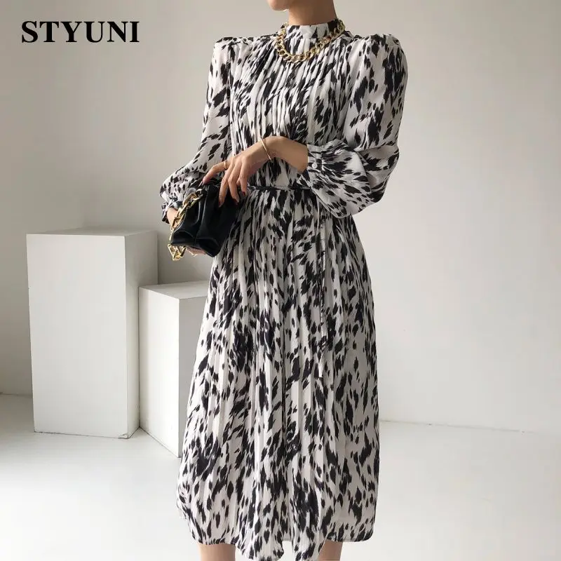 Женское шифоновое платье с винтажным принтом весеннее Плиссированное