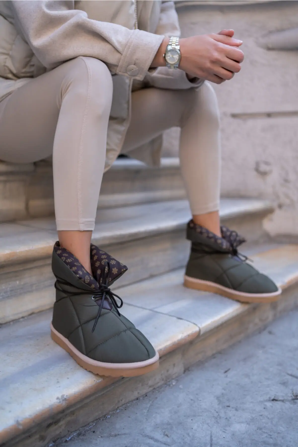 

Сапоги женские телесного цвета из парашютной ткани Alarga Shoes Teemo 7746