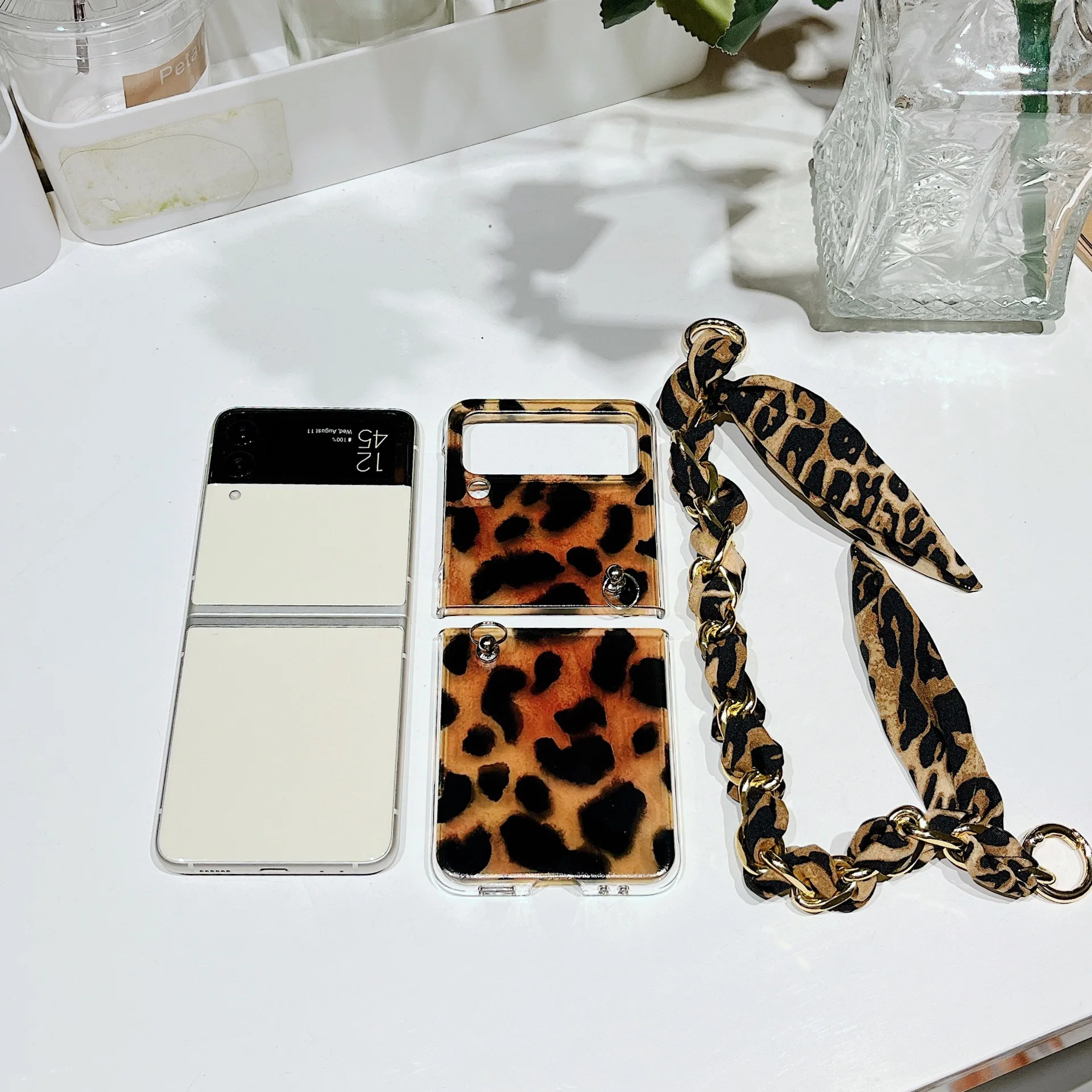 

For Samsung Galaxy Z Flip 3 Case for F7110 Case Fashion Brown Leopard Print Phone Cover Wrist Strap Bracelet
