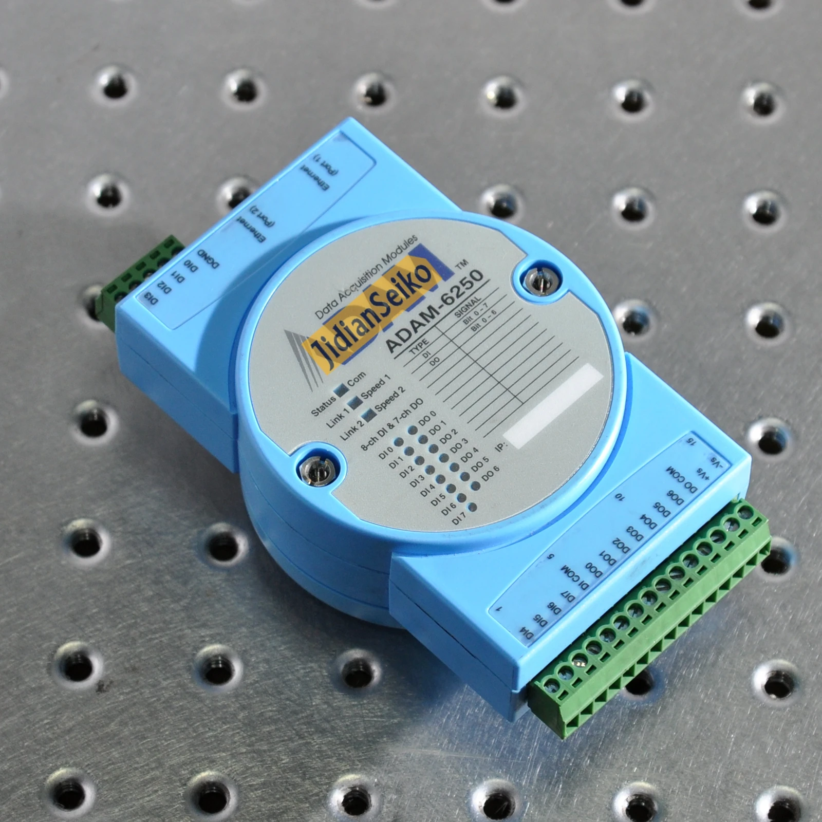 ADAM-6520 Switch Ethernet industriale non gestito a 5 porte ADAM-6250 modulo i/o digitale isolato a 15 canali che supporta Modbus TCP