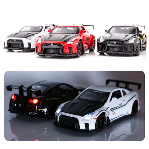 Игрушечный автомобиль YBC YIBAICHENG GTR R35 металлический со звуком и светом