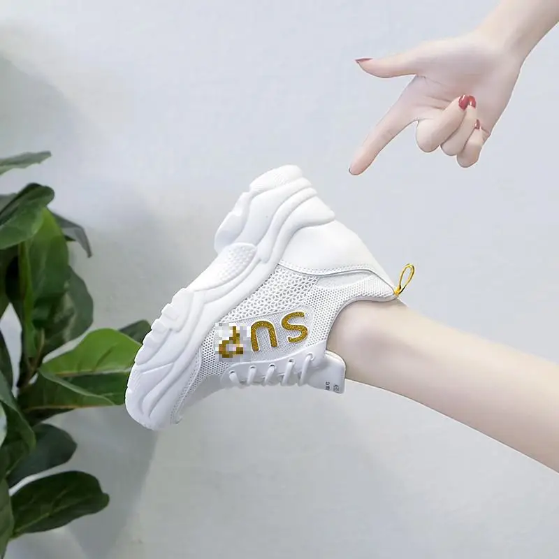 

Женские кроссовки с сетчатым каблуком, Белые Повседневные теннисные кроссовки на платформе, на танкетке, в Корейском стиле, новинка 2022