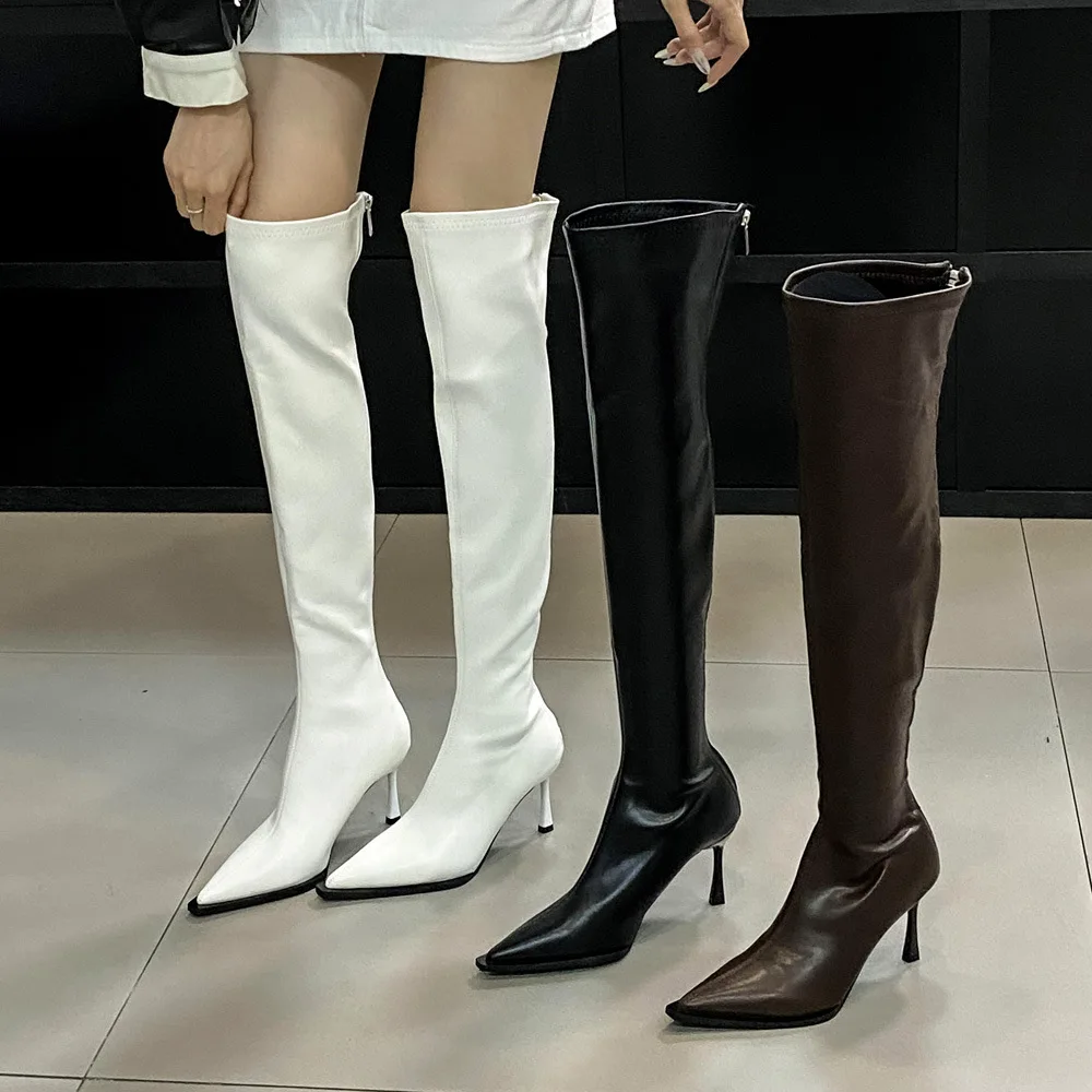 Сапоги на высоком каблуке осень-зима 2025 модный и приталенный крой остроконечные